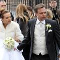 Экс-солист «На-на» Левкин женился на фанатке Экс-солист «На-на» Левкин женился на фанатке