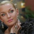 Анастасия Волочкова обматерила «Единую Россию» и заявила о выходе из партии Анастасия Волочкова обматерила «Единую Россию» и заявила о выходе из партии