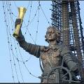 Зураб Церетели устанавливает памятник Колумбу в Пуэрто-Рико Зураб Церетели устанавливает памятник Колумбу в Пуэрто-Рико